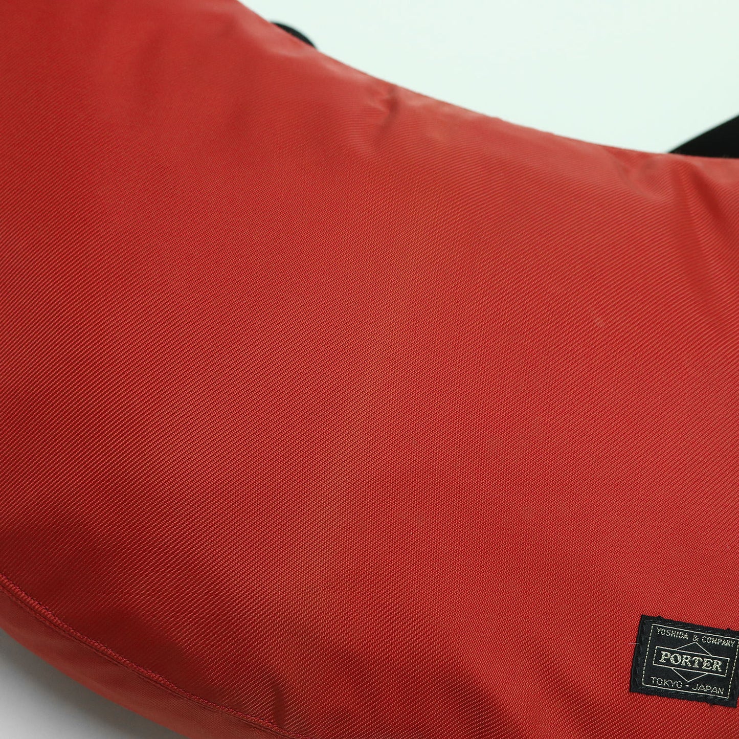 ラウンド ショルダーバッグ(ROUND SHOULDER BAG L)