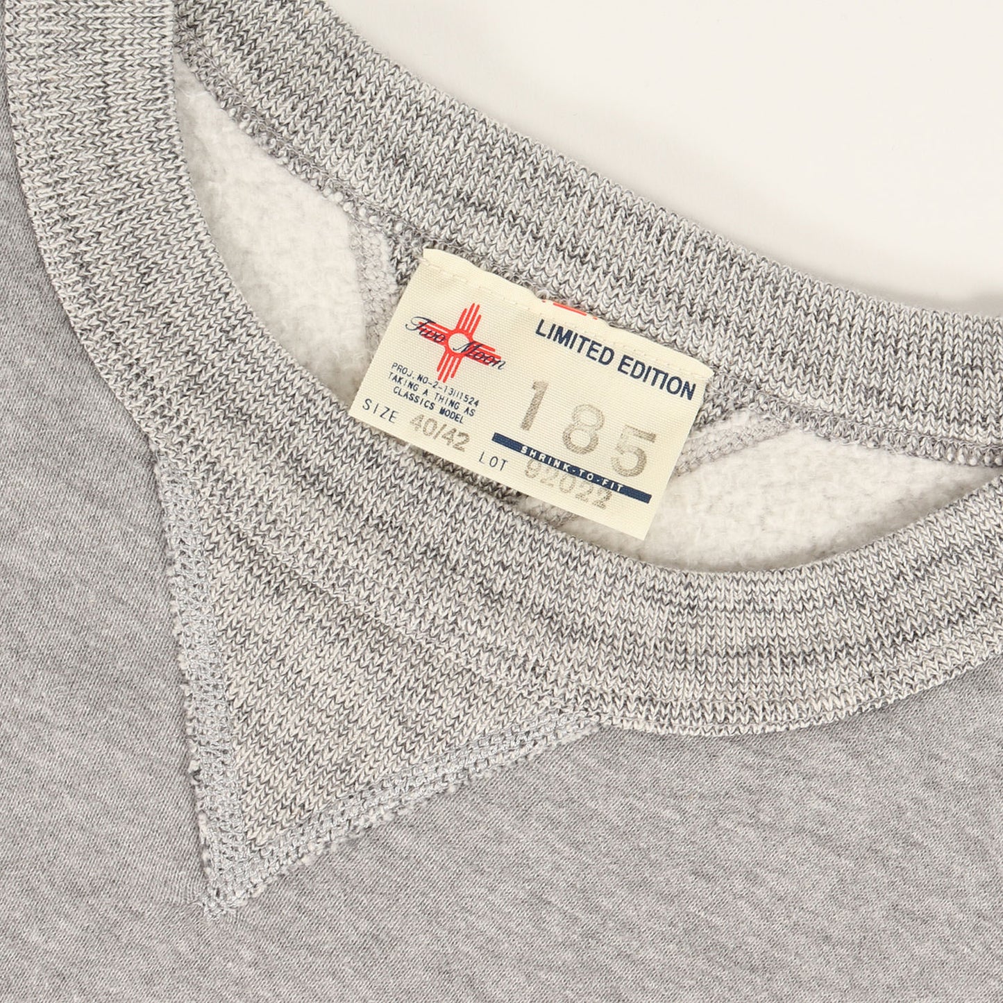LIMITED EDITION 両V 無地 セットインスリーブ スウェット