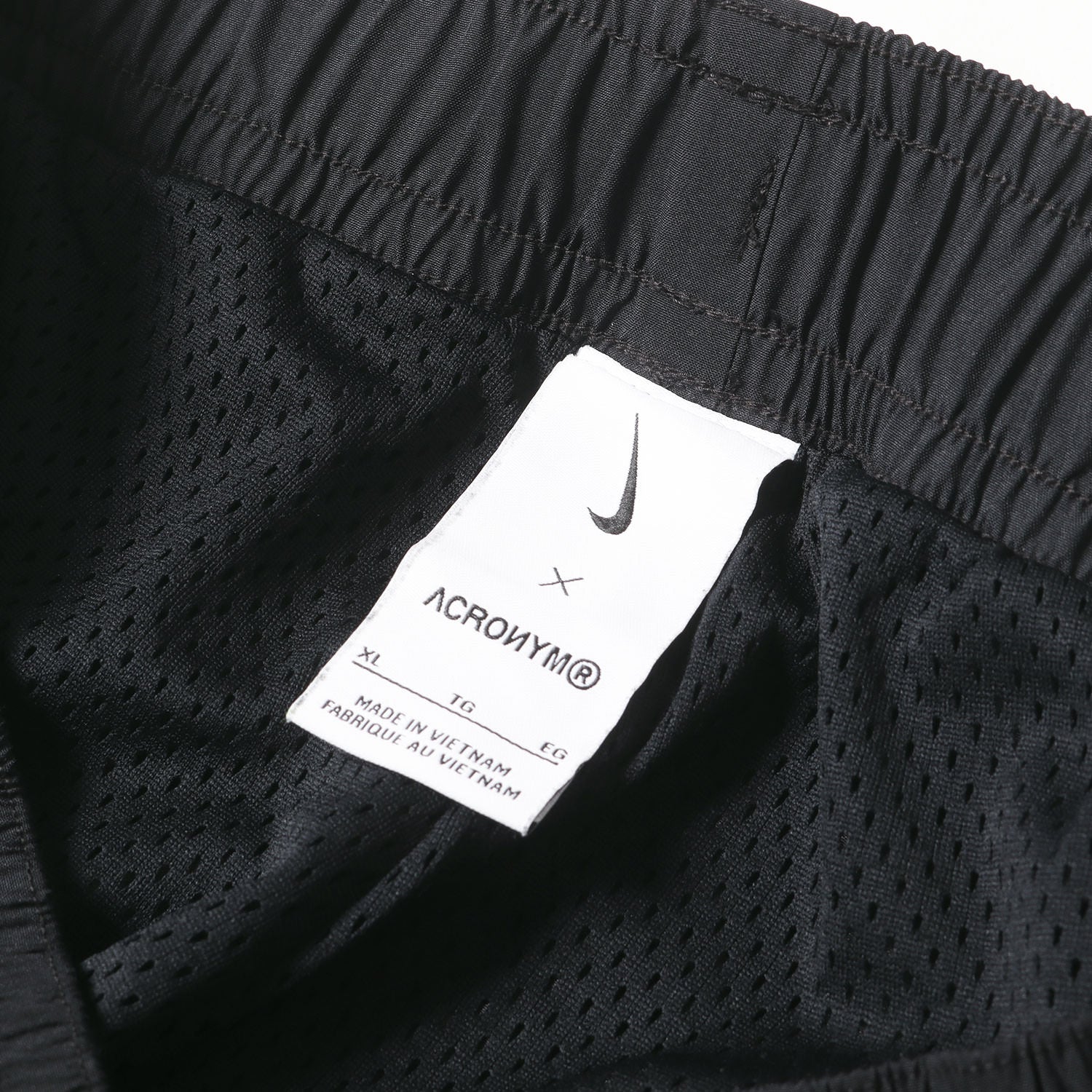 ★新品★ NIKE ACRONYM トラックパンツ　XLサイズ 新品】NIKE ACRONYM 黒 トラックパンツ XL 【公式通販】