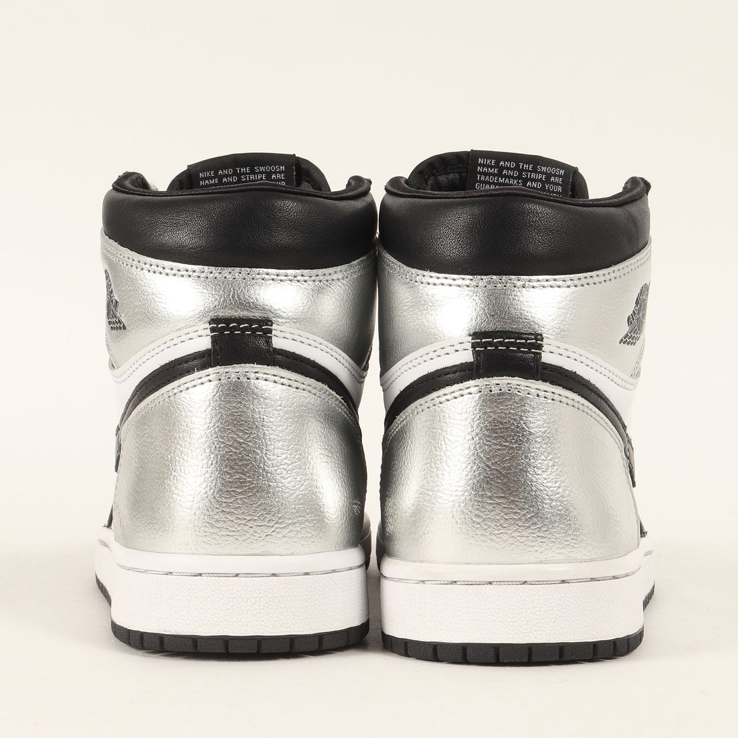 WMNS AIR JORDAN 1 HIGH OG SILVER TOE (CD0461-001)