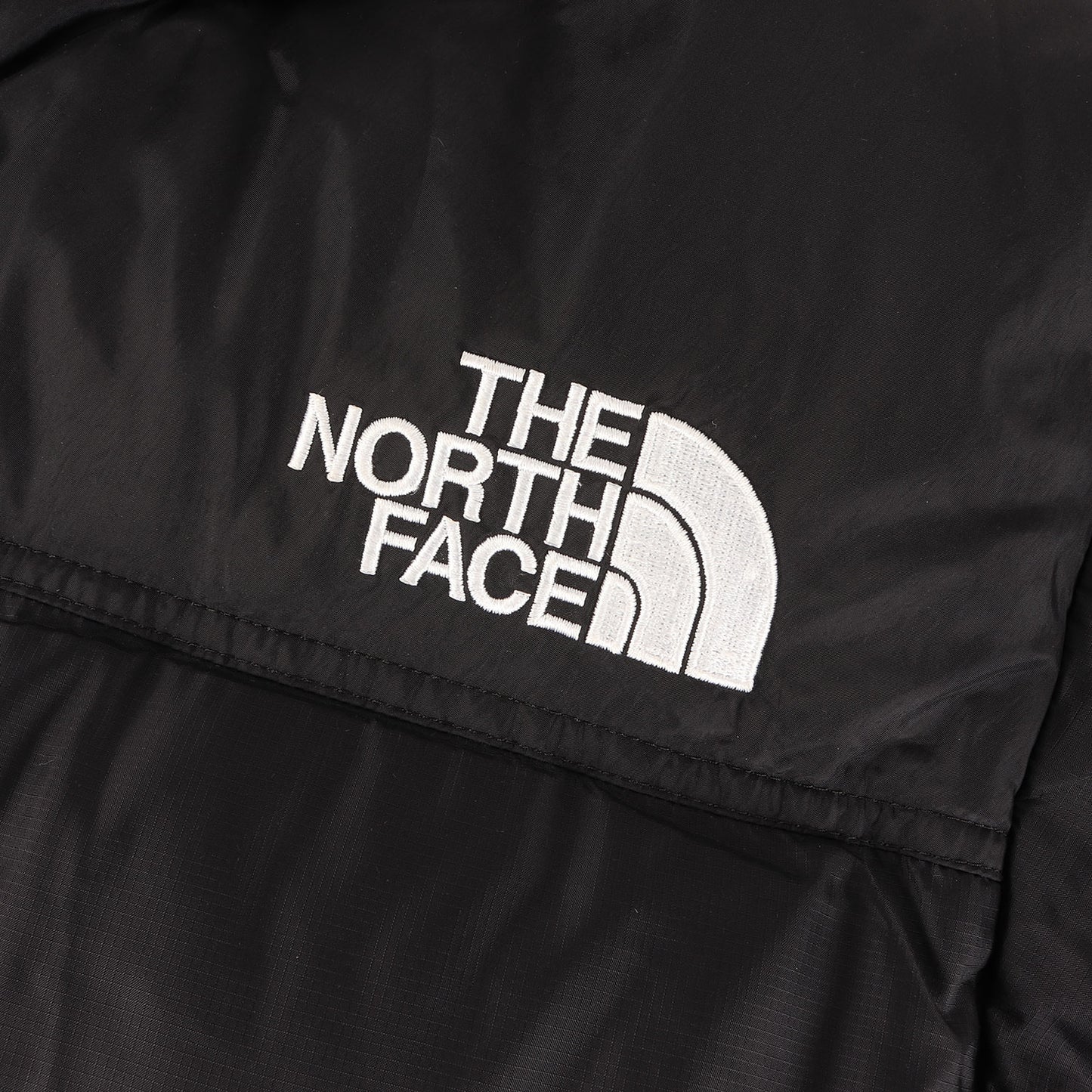 ヌプシ ダウンジャケット (Nuptse Jacket)