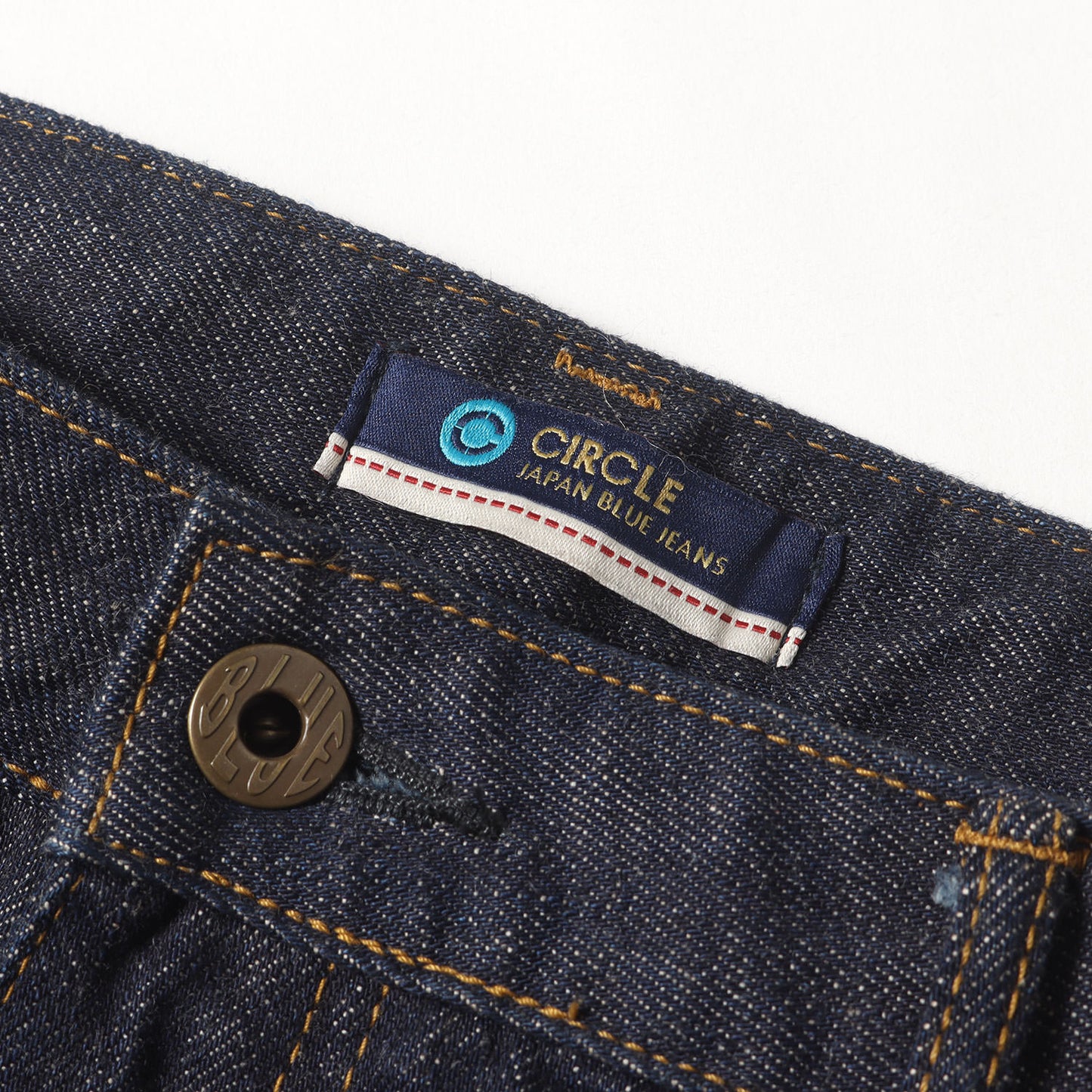 J304 ストレート ソフトデニムパンツ