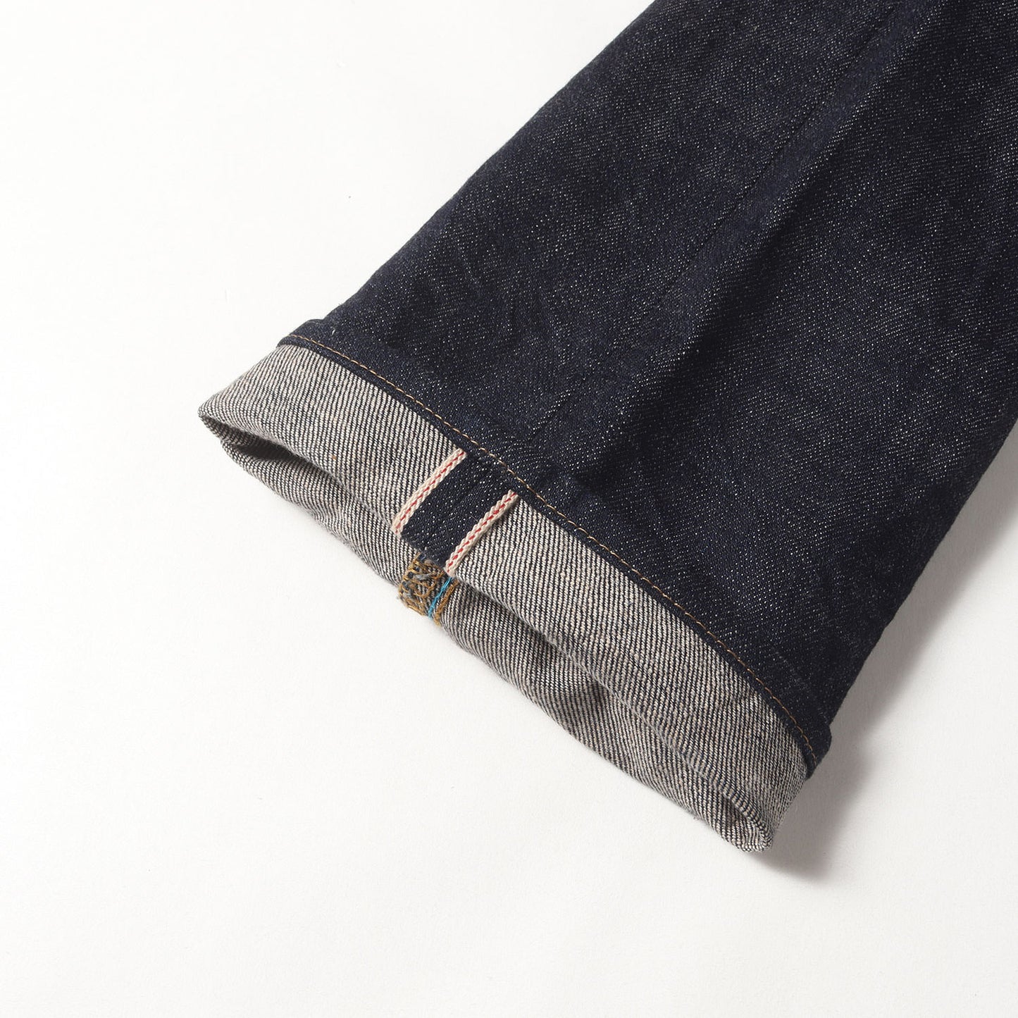 J304 ストレート ソフトデニムパンツ