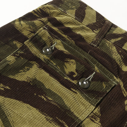 リザードカモ カットオフ コーデュロイ ショーツ