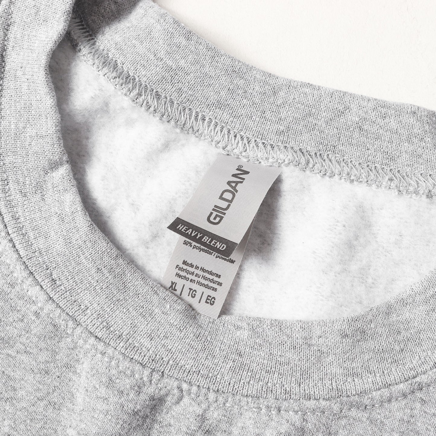 ハートロゴ クルーネック スウェット(V-day crew sweat)