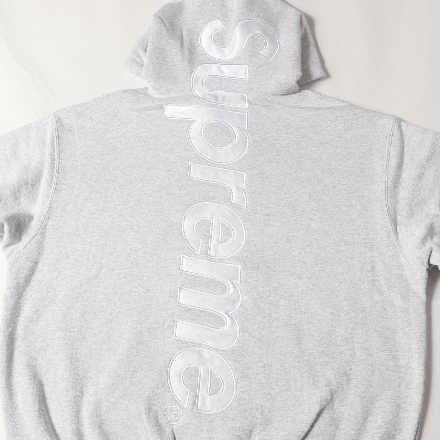 23AW ビッグサテンアップリケ スウェットパーカー(Satin Applique Hooded Sweatshirt)