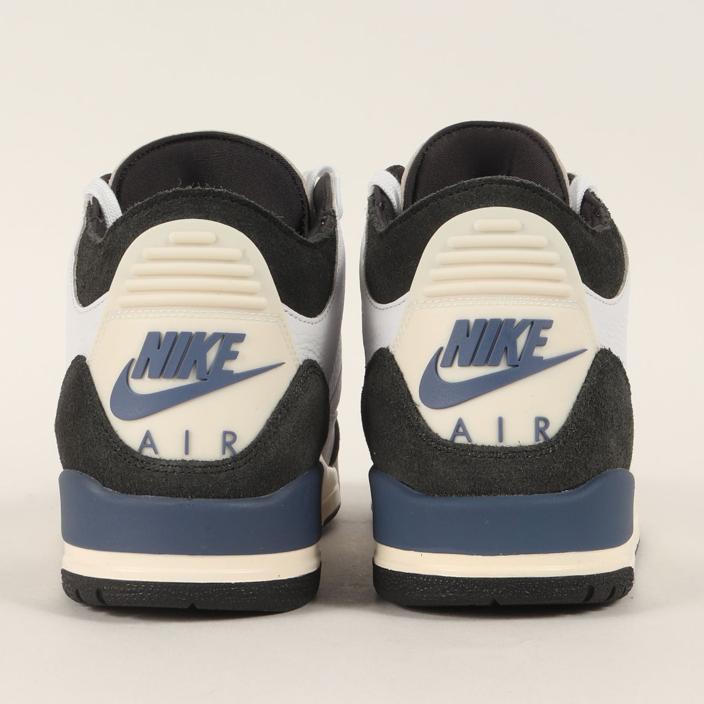 ×A MA MANIERE AIR JORDAN 3 RETRO OG SP For The Love (HV8571-100)