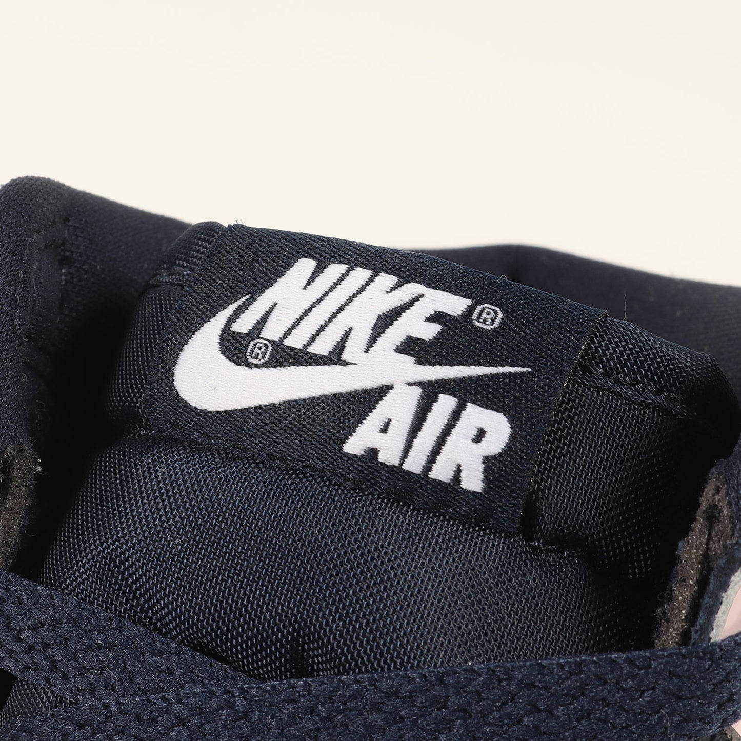 WMNS AIR JORDAN 1 RETRO HIGH OG ATMOSPHERE (DD9335-641)