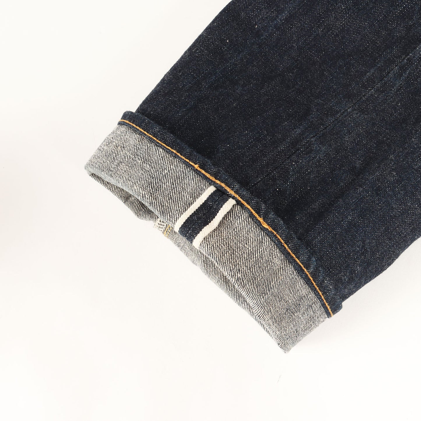 シンチバック付き セルビッチ デニムパンツ