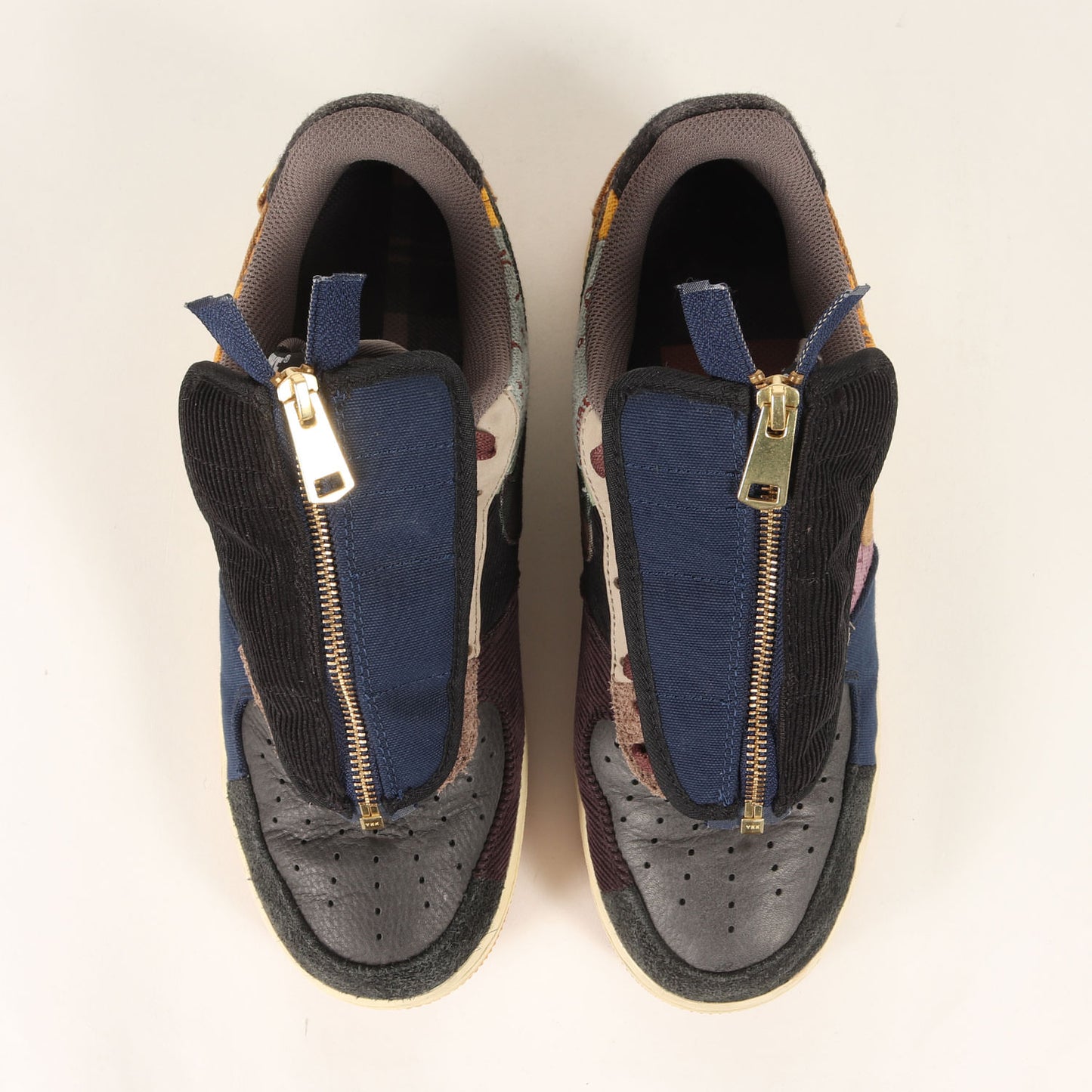 ×TRAVIS SCOTT AIR FORCE 1 LOW / CACTUS JACK (CN2405-900)