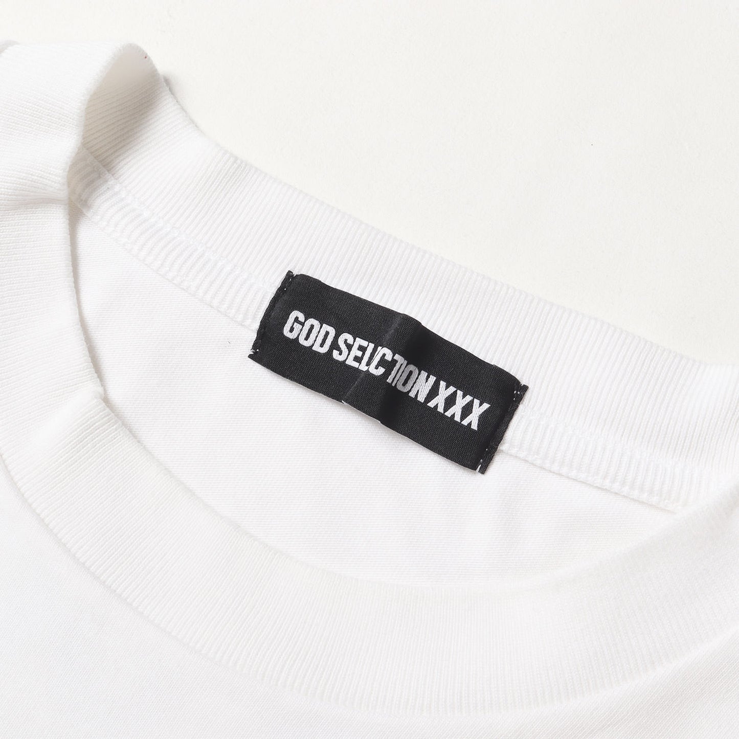 ×岩田剛典 Be My guest スモールBOXロゴ Tシャツ(S/S TEE)
