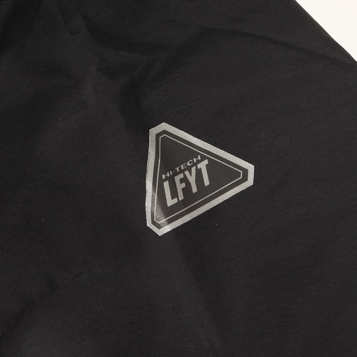 ハーフジップ ナイロン プルオーバージャケット