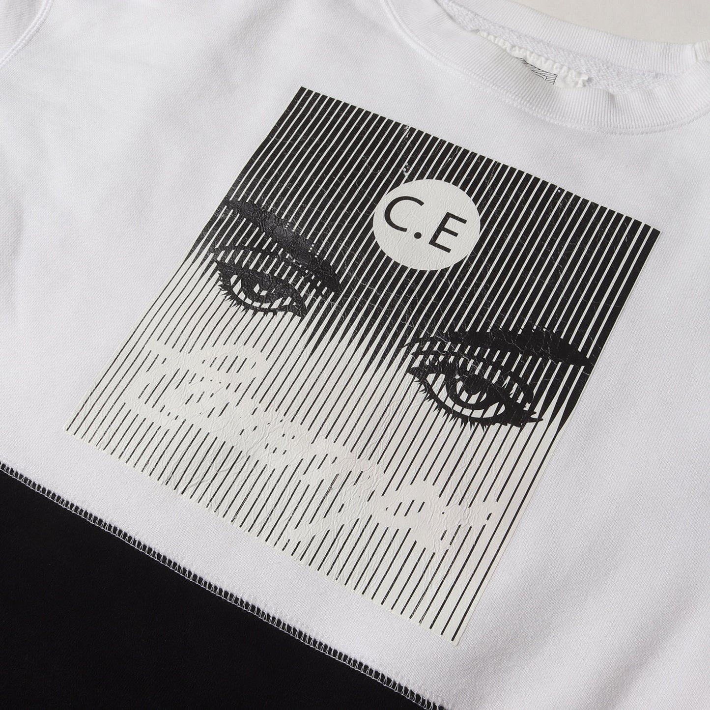 グラフィックプリント 3トーン スウェット