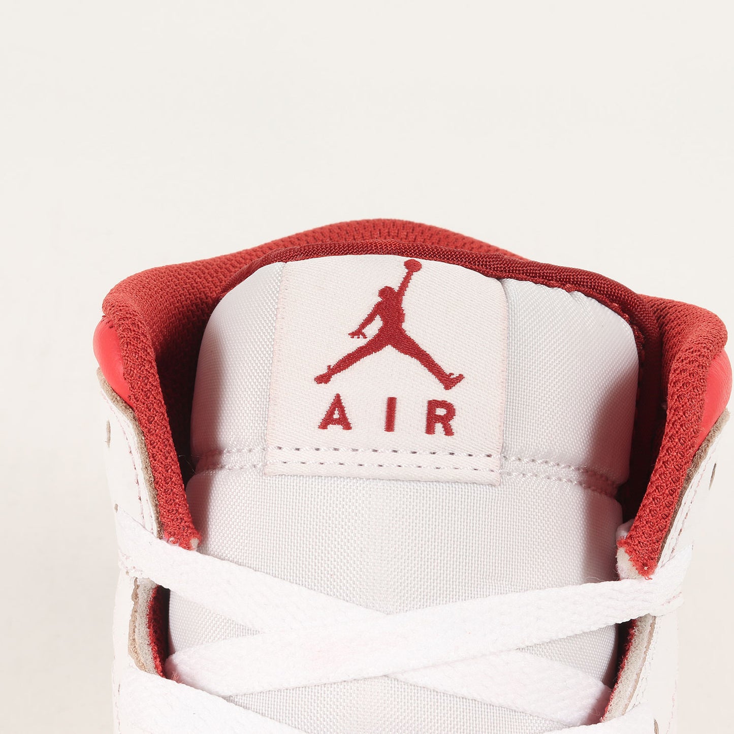 AIR JORDAN 1 MID SE (FJ3458-160)