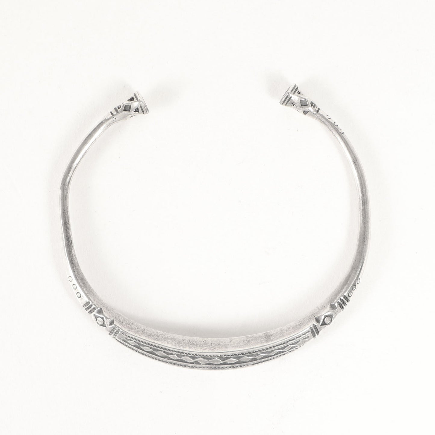 トゥアレグ族 シルバー バングル(TUAREG SILVER BRACELET LARGE)