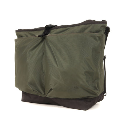 ライトウェイト クーリエ ショルダーバッグ(LIGHTWEIGHT COURIER SHOULDER BAG)