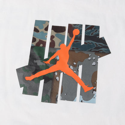 22AW ×UNDEFEATED JORDAN カモフラージュロゴ Tシャツ