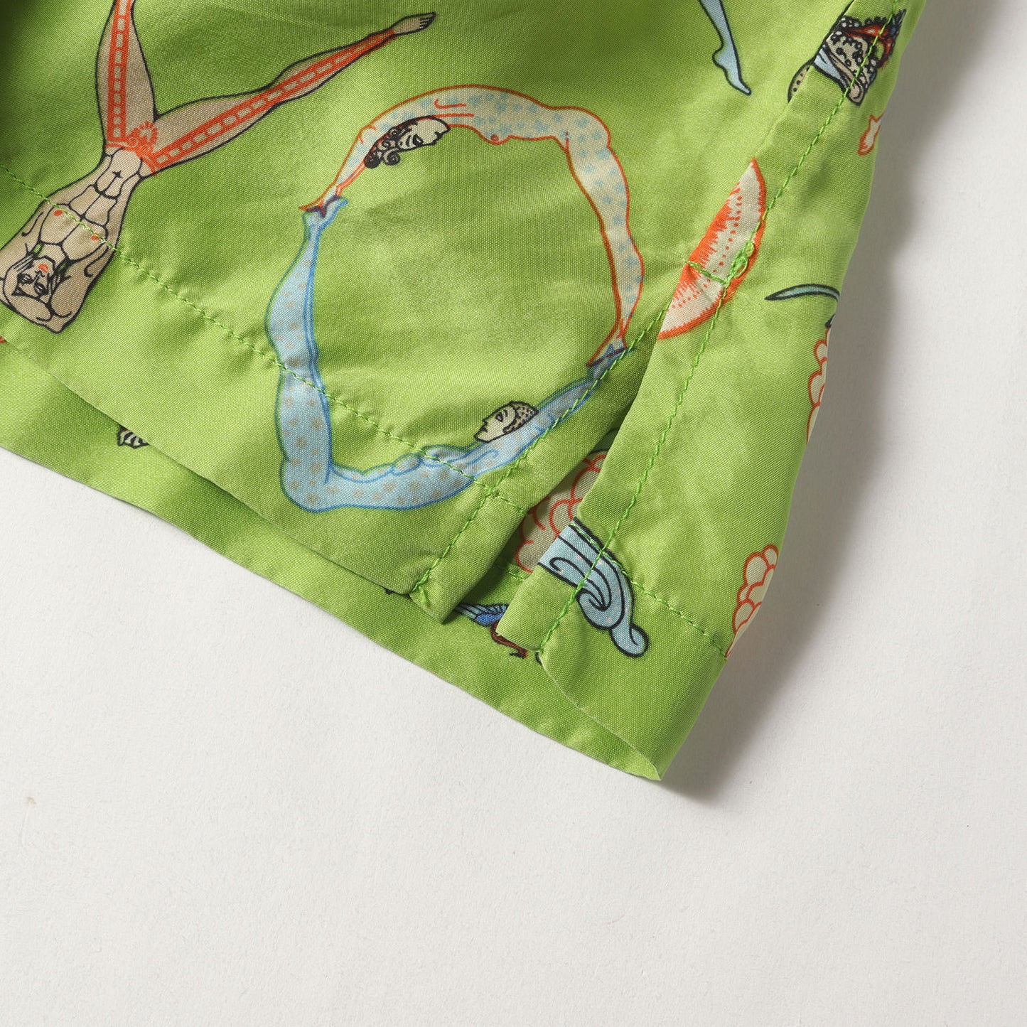 アルファベット柄 オープンカラー シルク 半袖シャツ(Alphabet Silk Shirt)