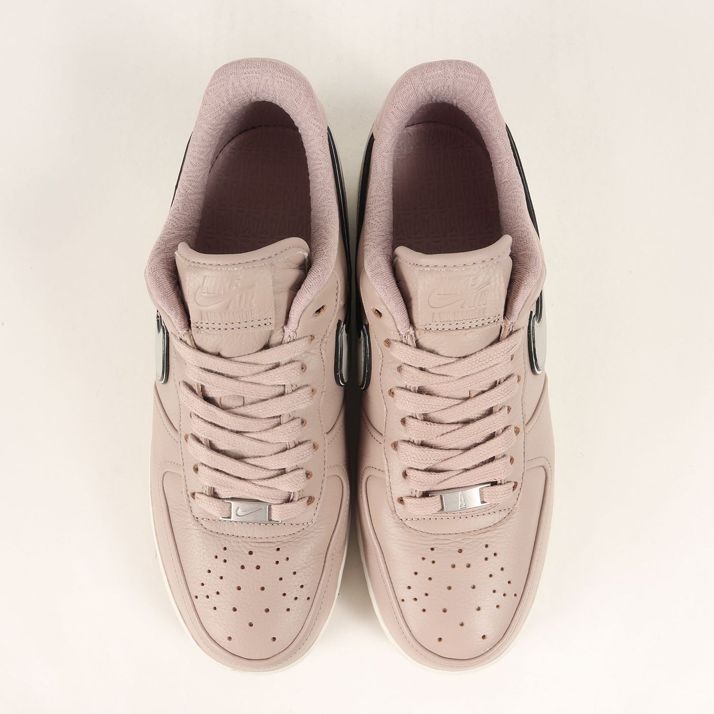 ×A MA MANIERE WMNS AIR FORCE 1 07 (HF4084-200)