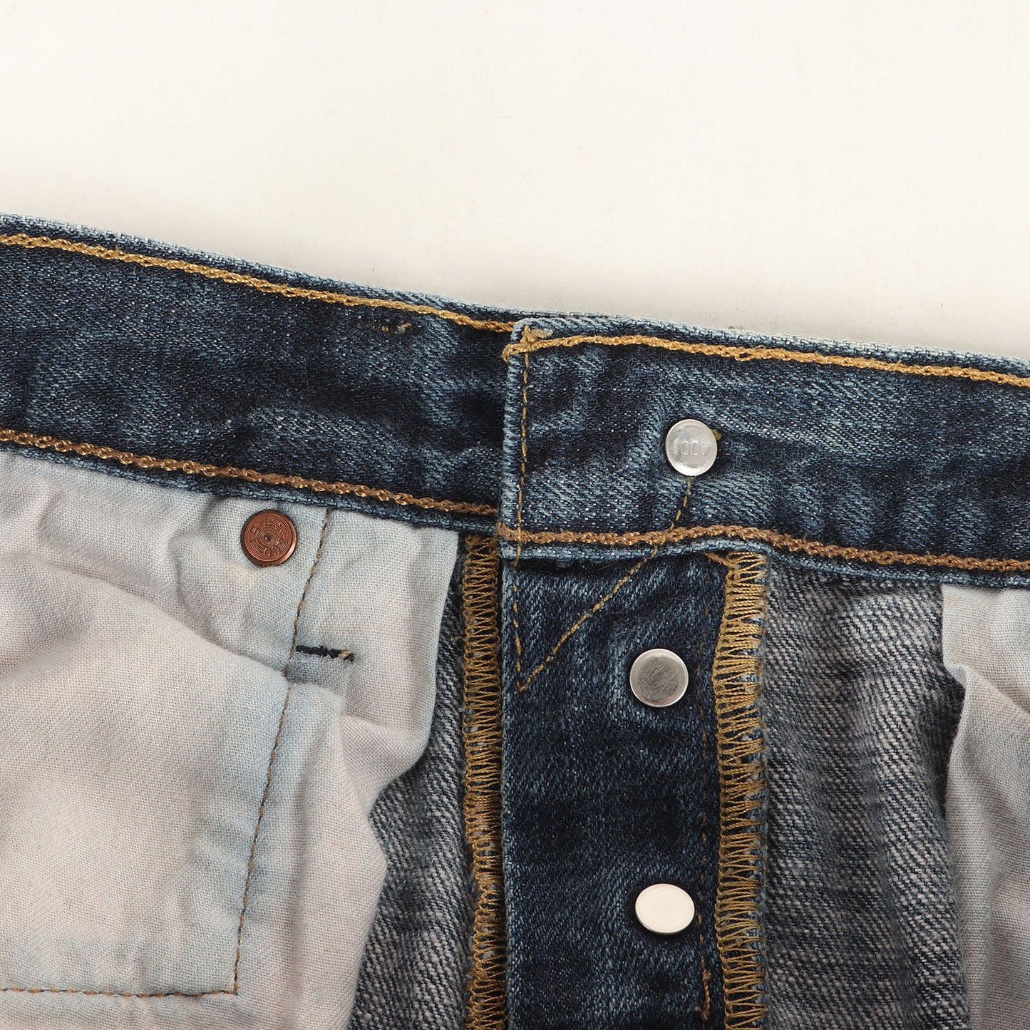 ×Levi's あともす&みいね 501 ダメージリペア加工 デニムパンツ