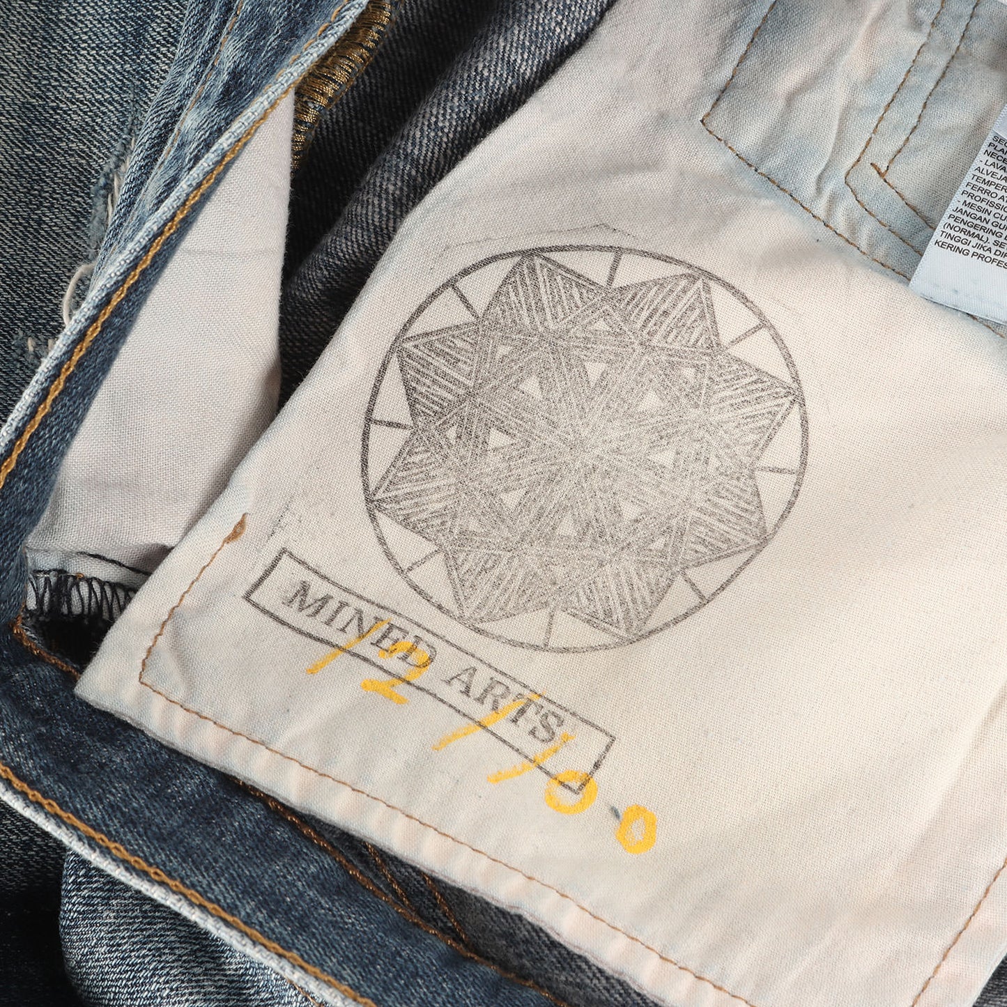 ×Levi's あともす&みいね 501 ダメージリペア加工 デニムパンツ