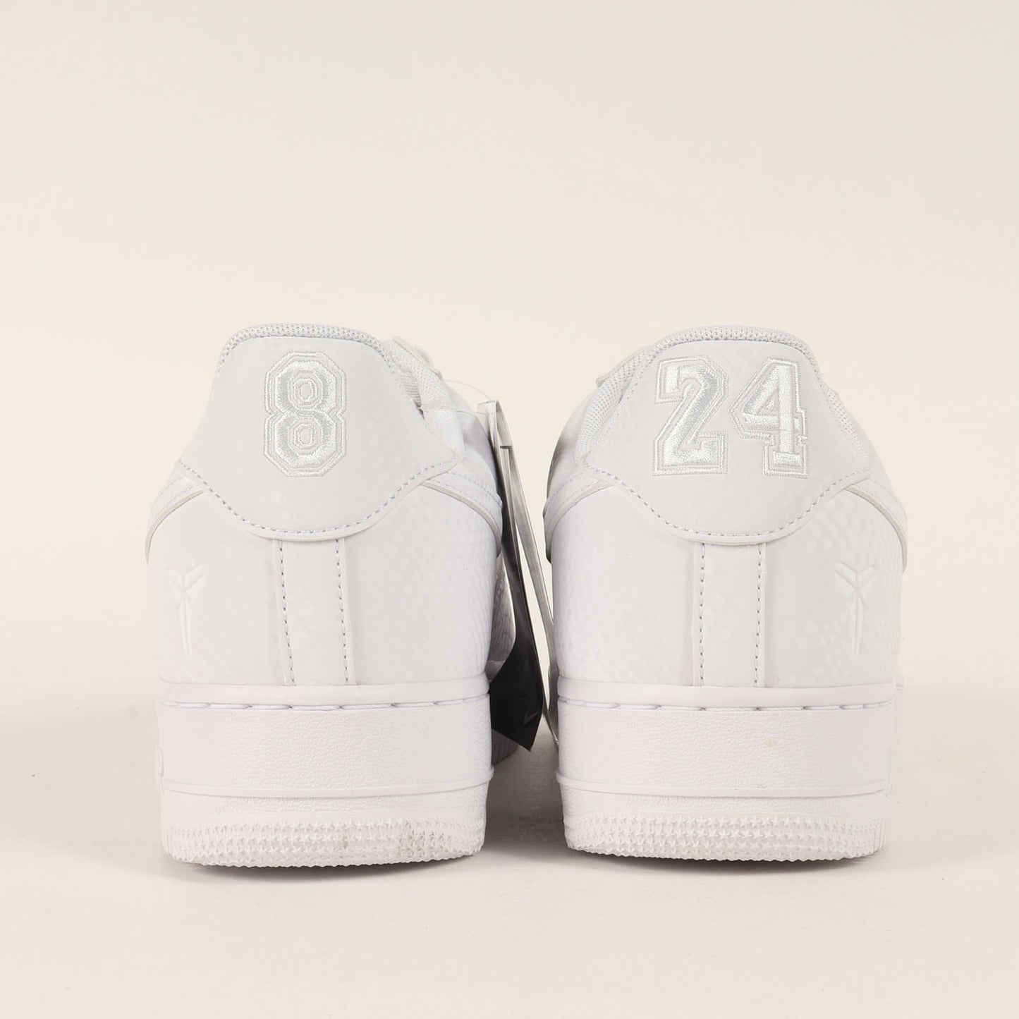 ×Kobe Bryant AIR FORCE 1 LOW (IB0018-100)