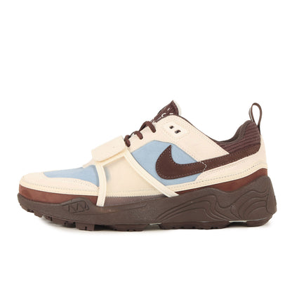 ×Travis Scott ZOOM FIELD JAXX LECHE BLUE (HQ3072-400)