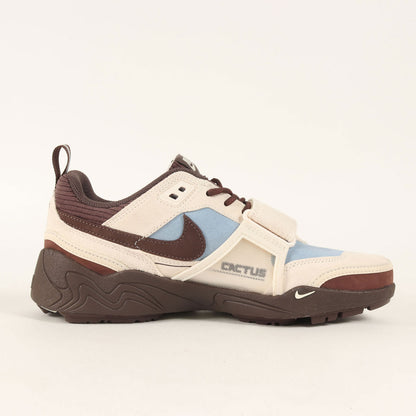 ×Travis Scott ZOOM FIELD JAXX LECHE BLUE (HQ3072-400)