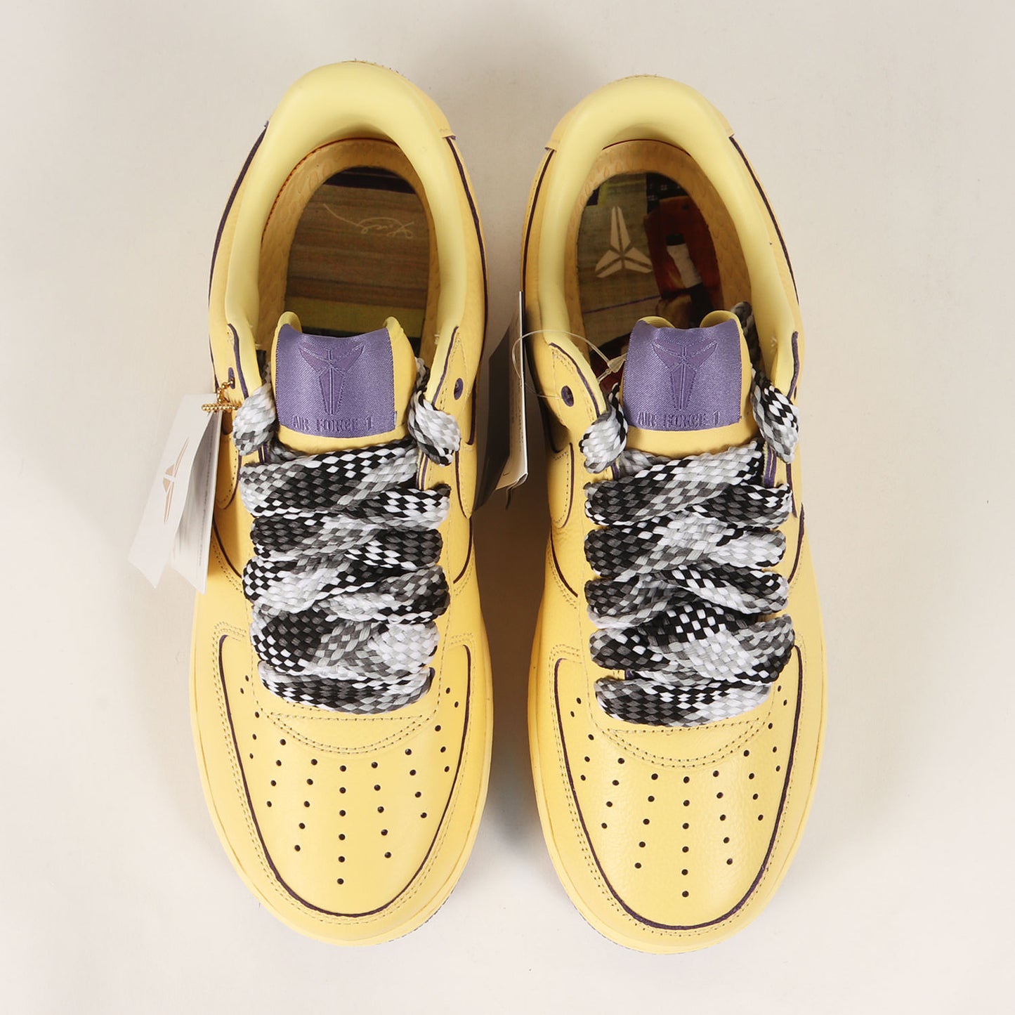 ×Kobe Bryant AIR FORCE 1 LOW PROTRO QS Soft Yellow (HV9408-700)