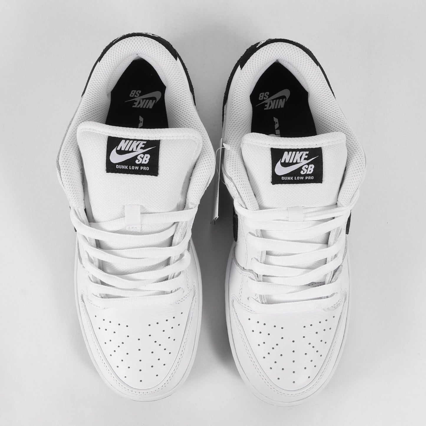 SB DUNK LOW PRO (HF3704-100)