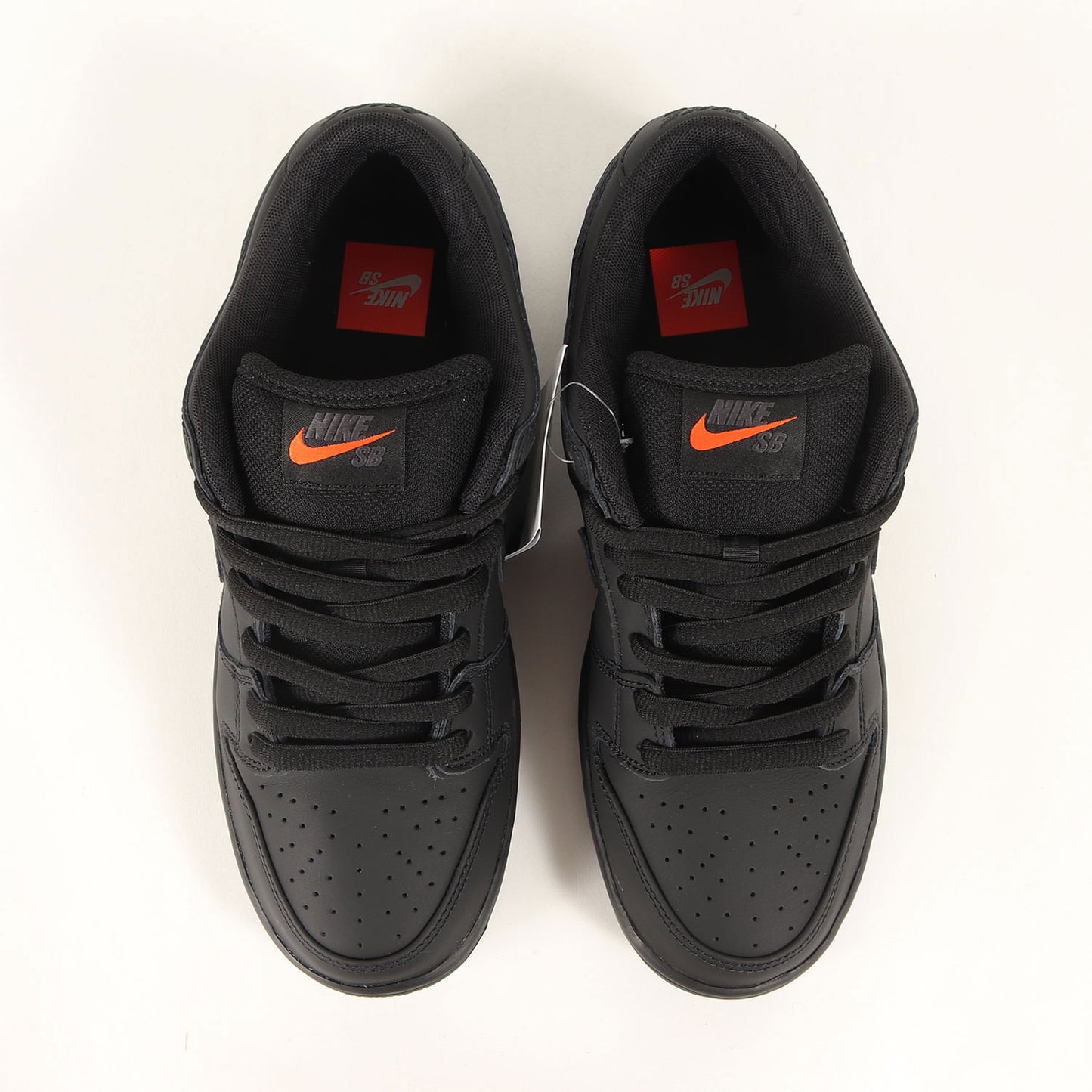 SB DUNK LOW PRO ISO ORANGE LABEL TRIPLE BLACK (FJ1674-001)