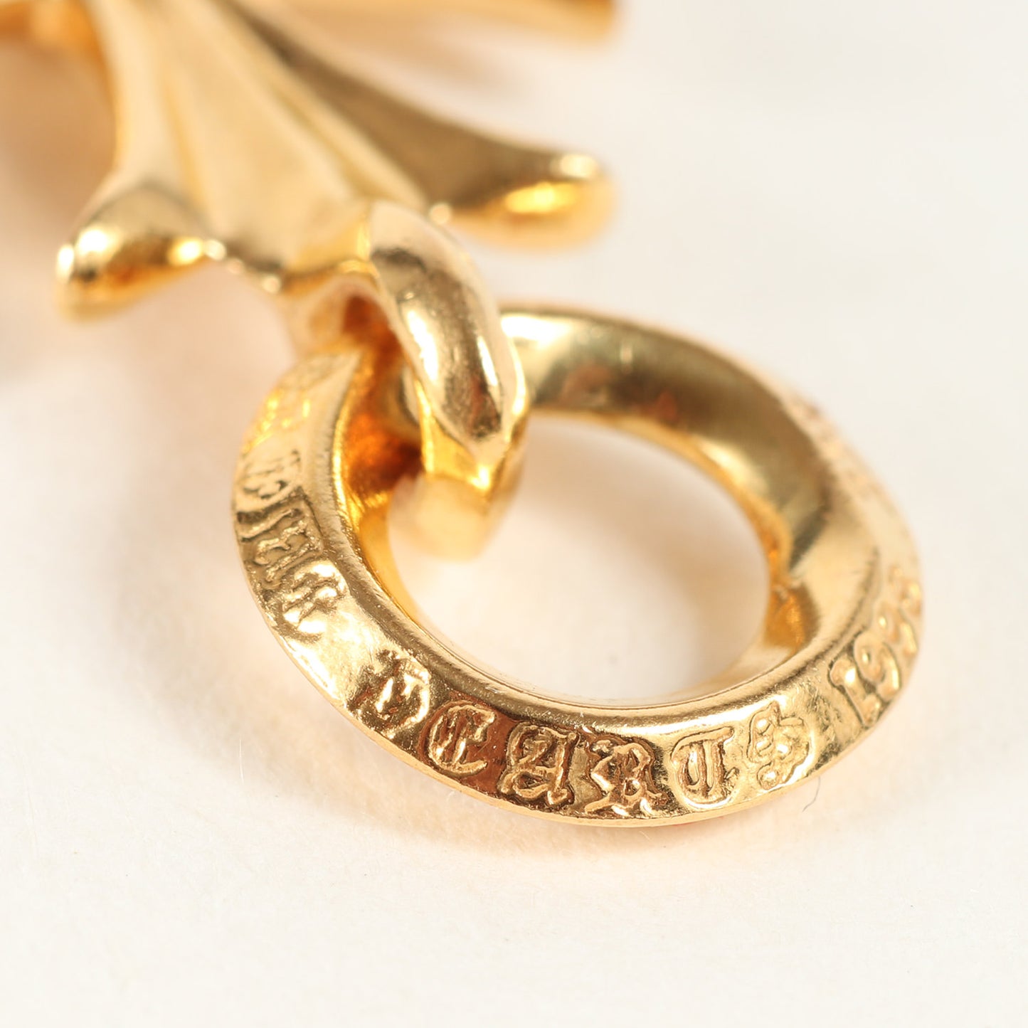 22K ゴールド タイニー CHクロス チャーム ペンダント(22K Tiny CH Cross)