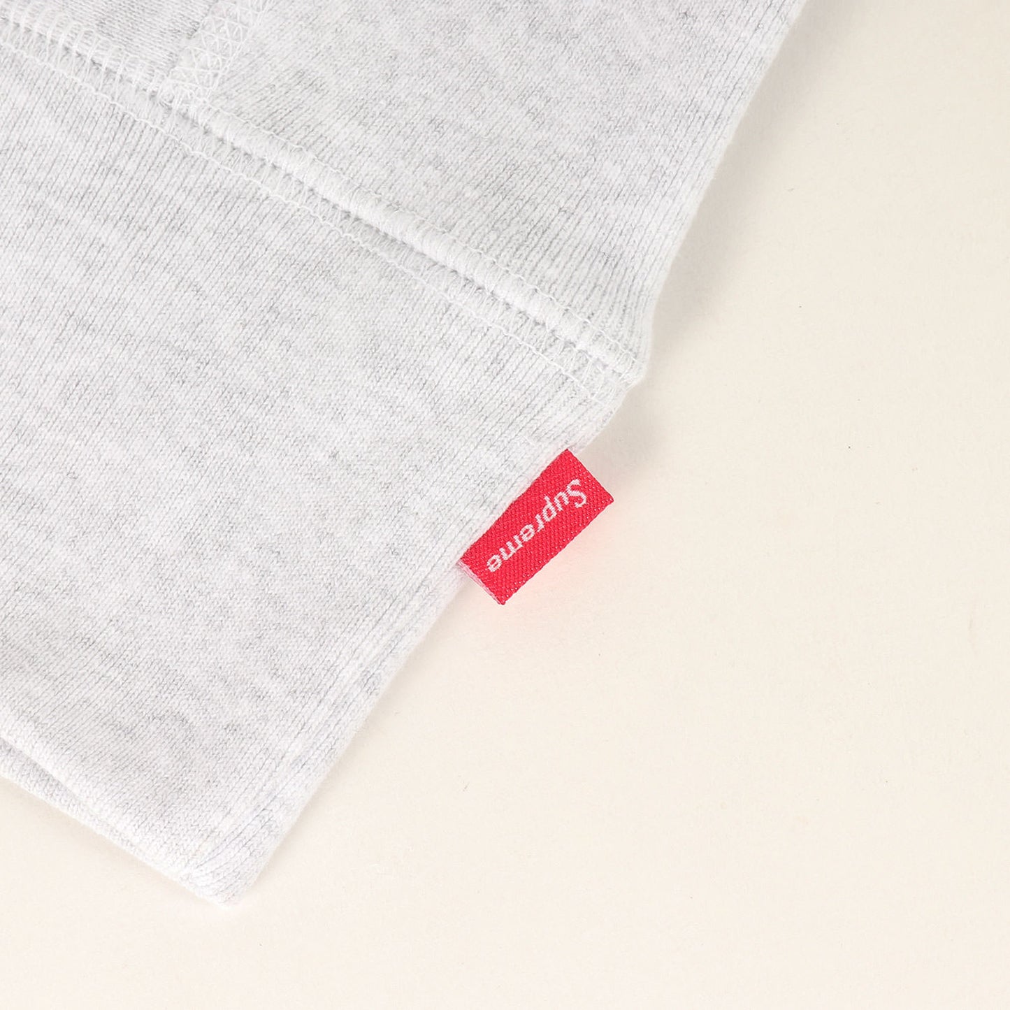 22AW ブランドロゴ スウェットパーカー(Capital Hooded Sweatshirt)