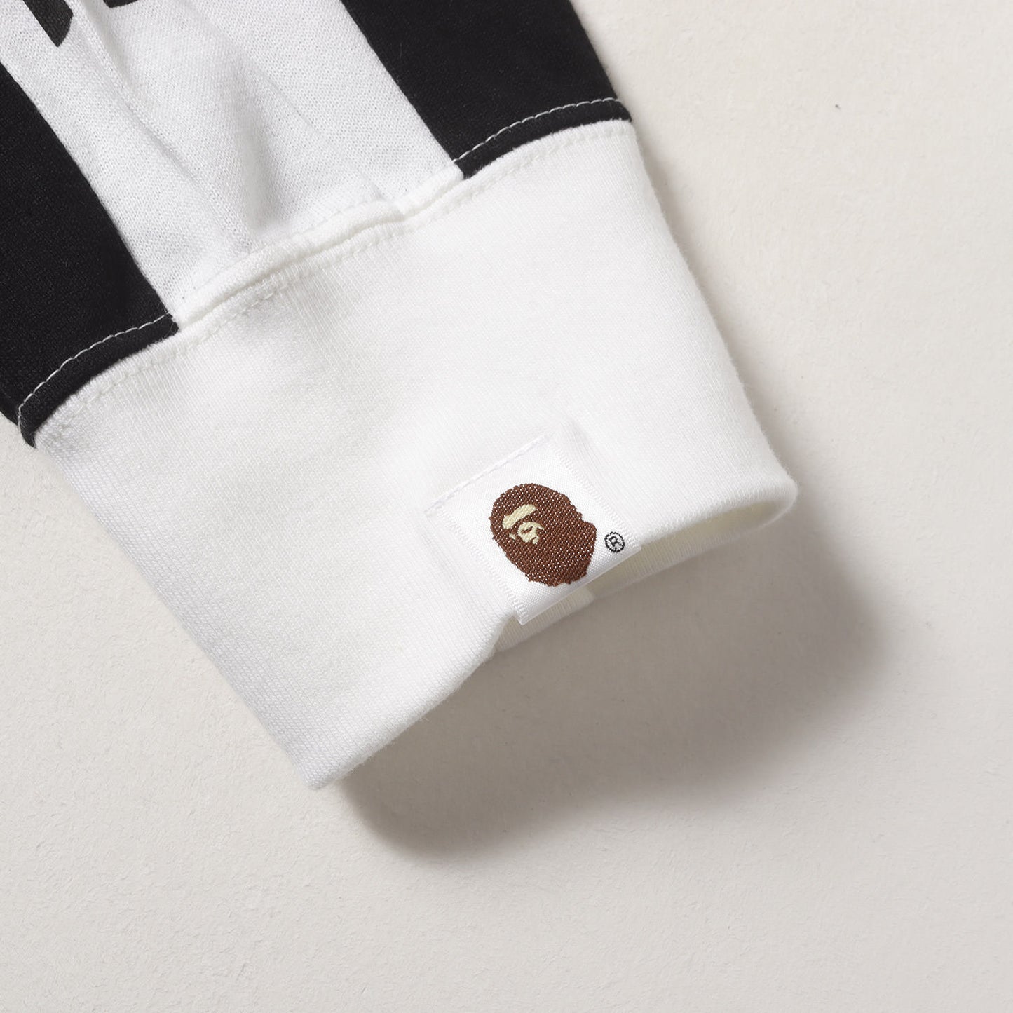 袖ロゴ ラグラン ロングスリーブ Tシャツ