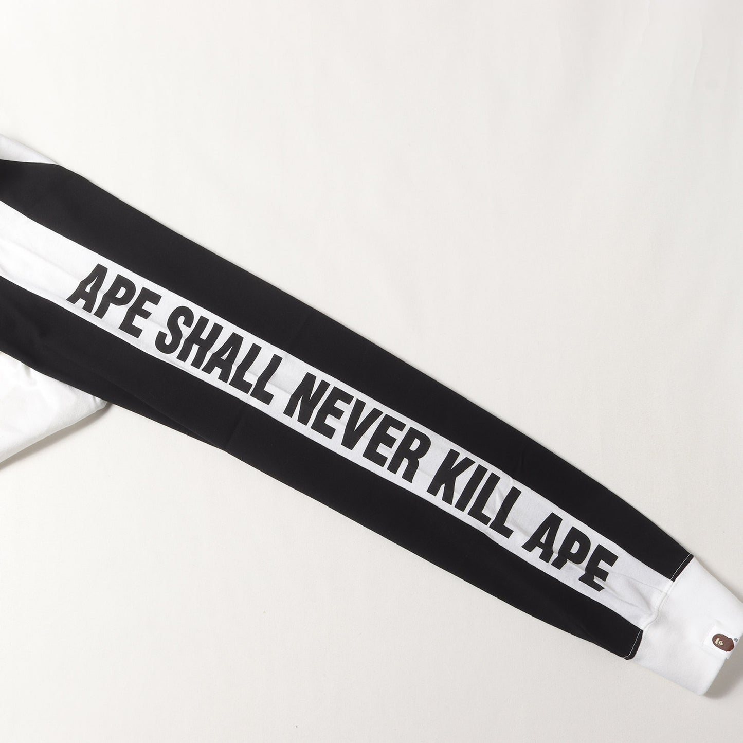 袖ロゴ ラグラン ロングスリーブ Tシャツ