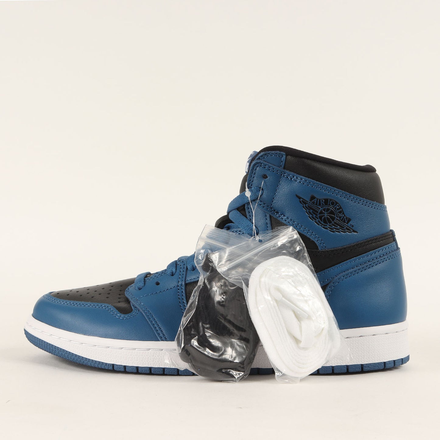 AIR JORDAN 1 RETRO HIGH OG DARK MARINA BLUE (555088-404)