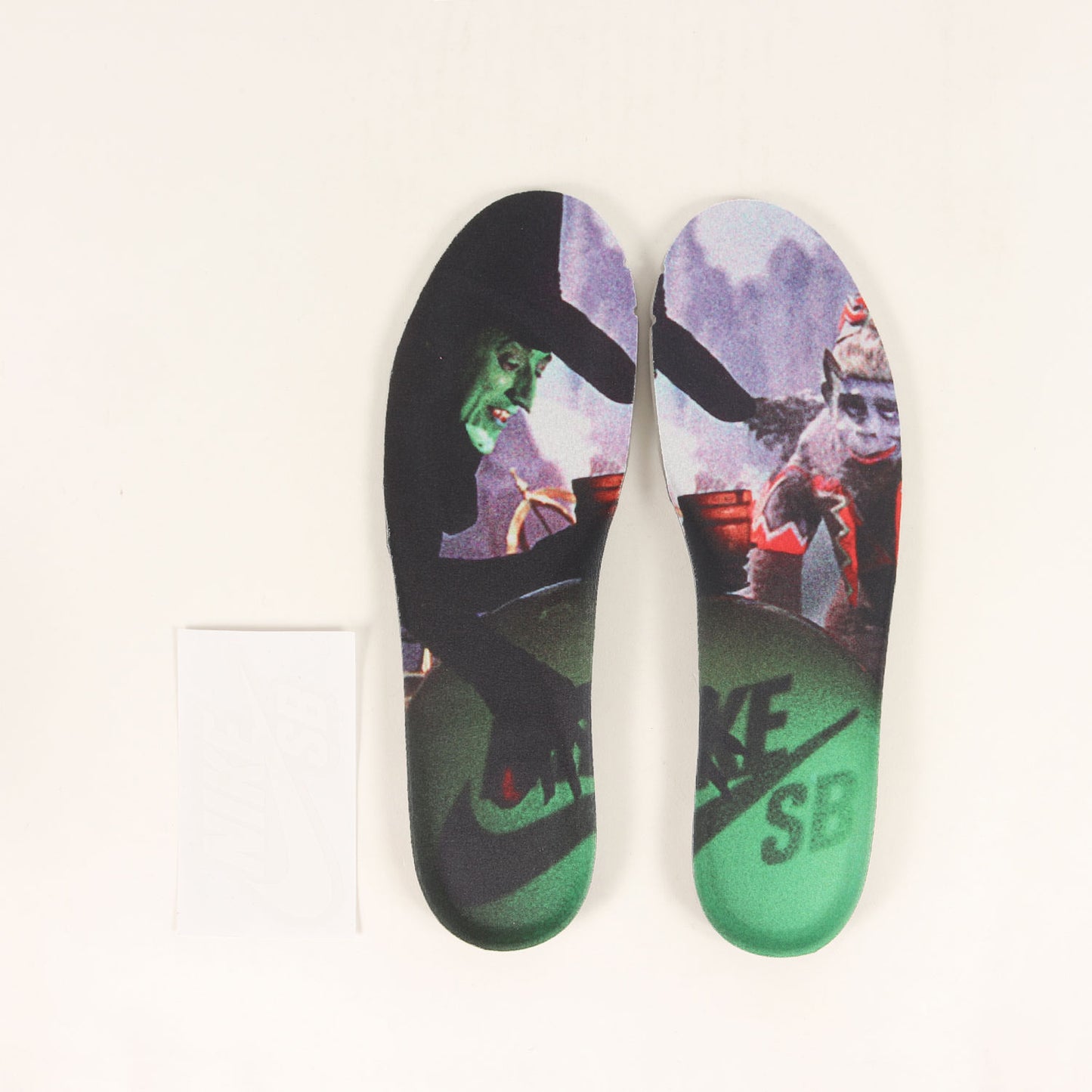 24AW ×THE WIZARD OF OZ SB DUNK LOW PRO WOO QS POPPY FIELD (FZ1291-600)