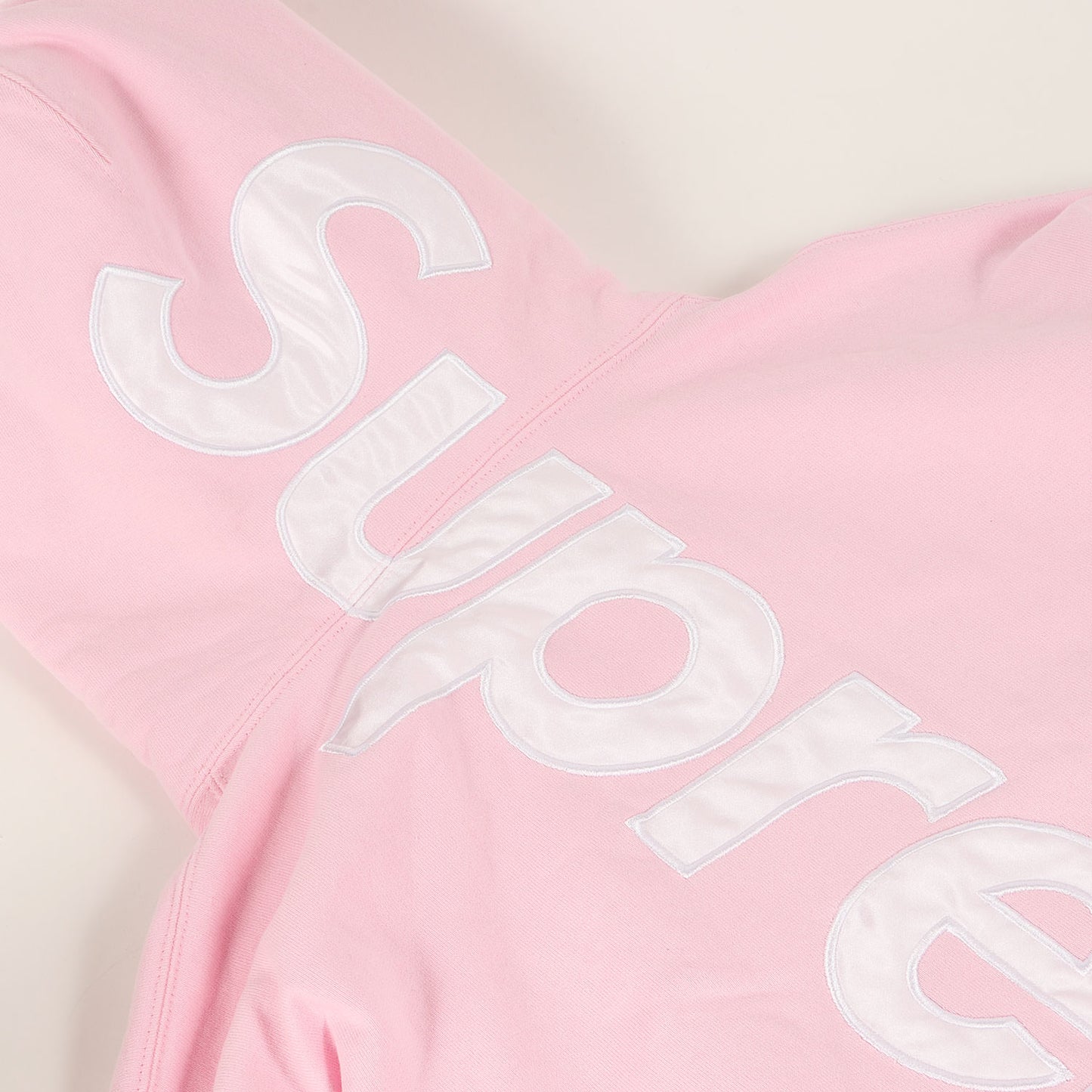 23AW ビッグサテンアップリケ スウェットパーカー(Satin Applique Hooded Sweatshirt)