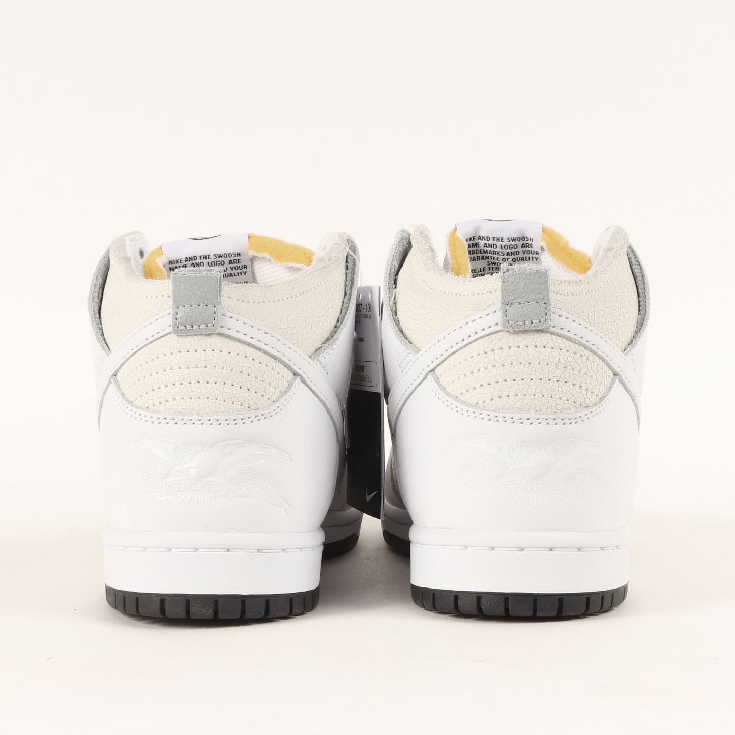 ×ANTIHERO SB DUNK HIGH QS (HM5837-100)