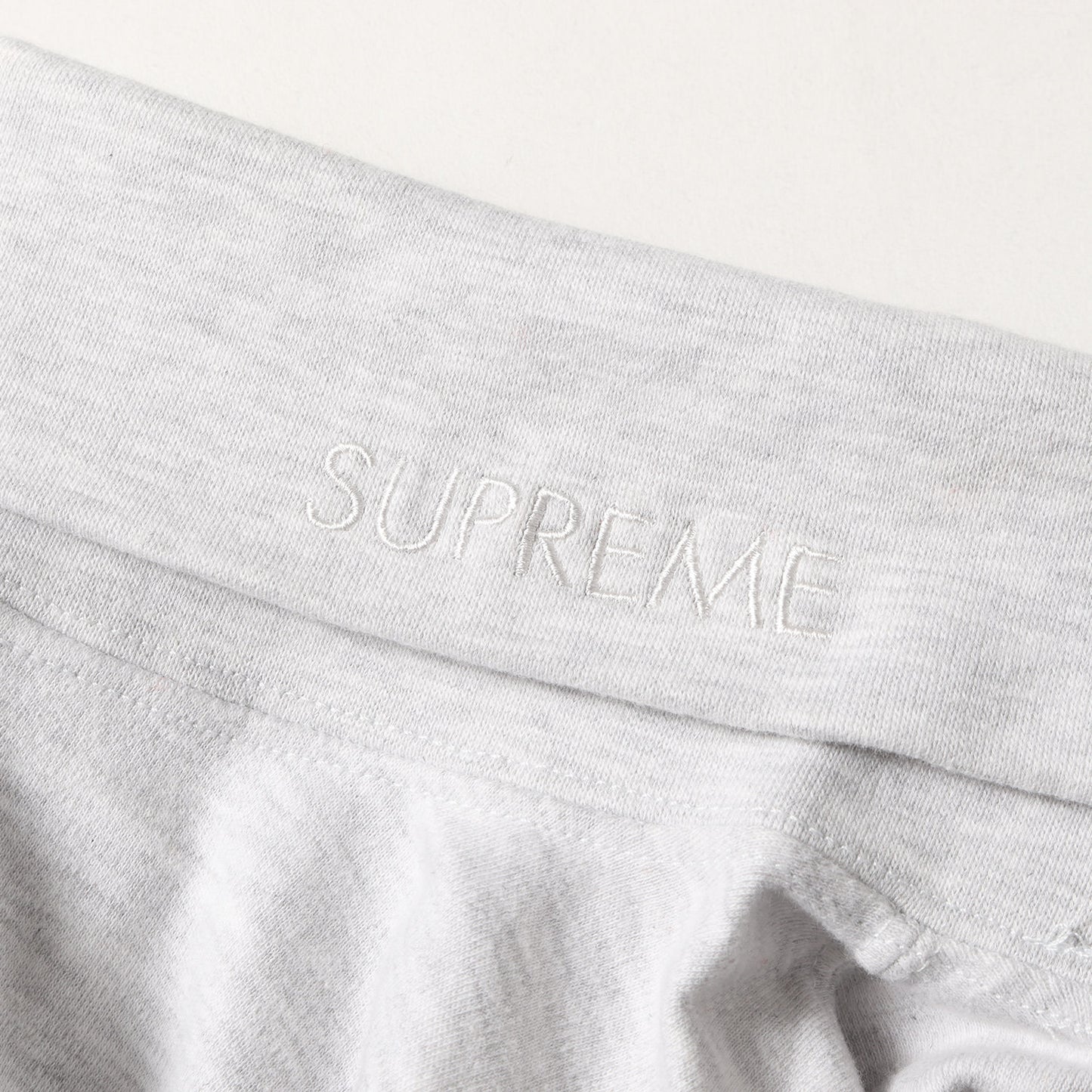 ブランドロゴ刺繍 タートルネック ロングスリーブ Tシャツ(L/S Turtleneck)