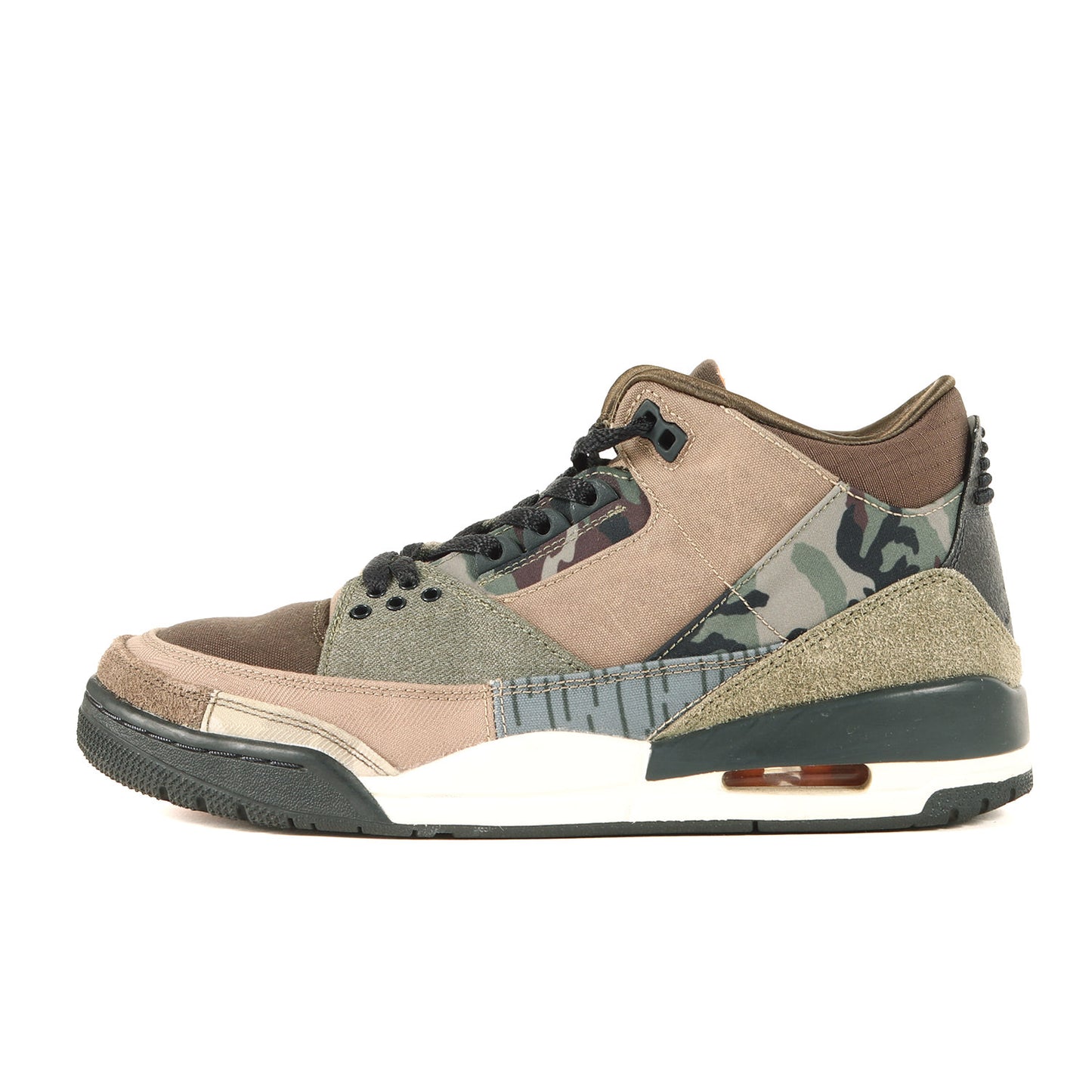 AIR JORDAN 3 RETRO SE PATCHWORK (DO1830-200)
