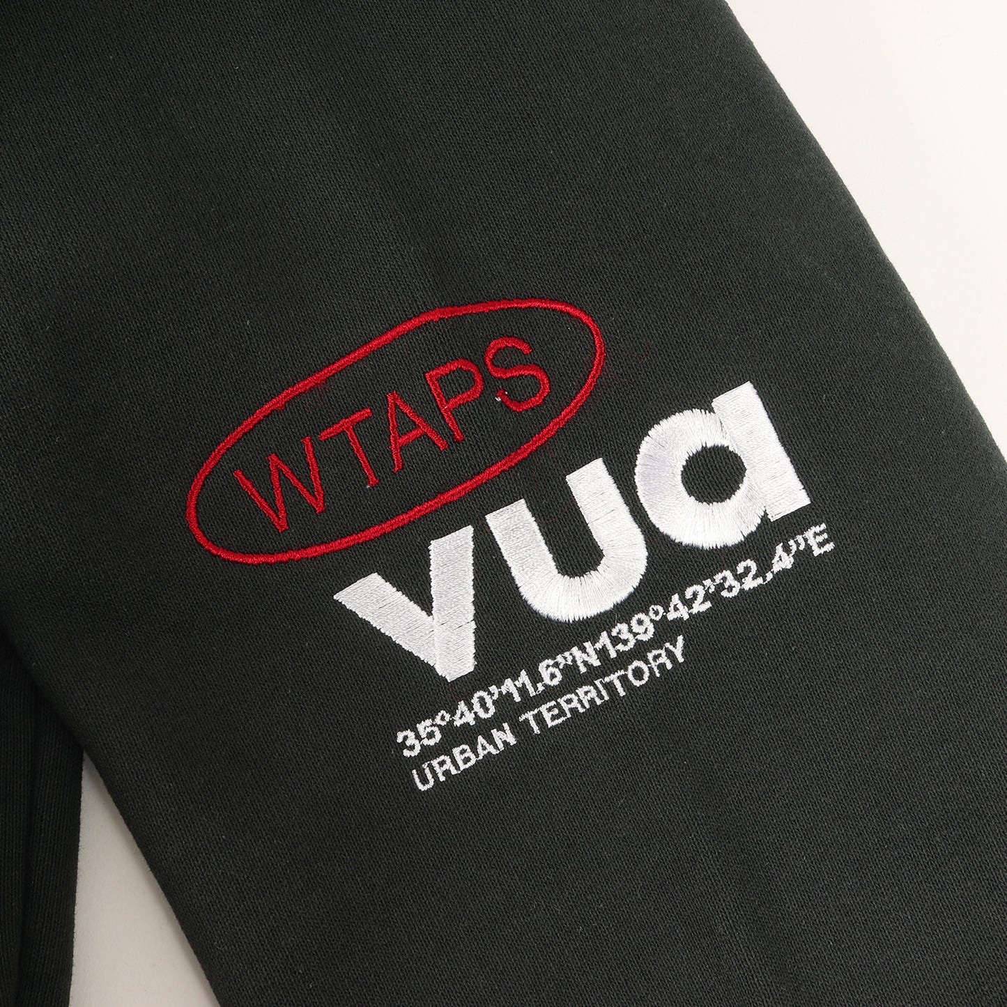 23AW 袖ロゴ クルーネック スウェット(AII 01 / SWEATER / COTTON. PROTECT)