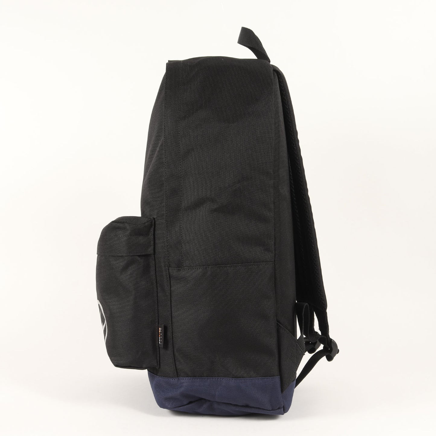 × fragment design コーデュラナイロン バックパック