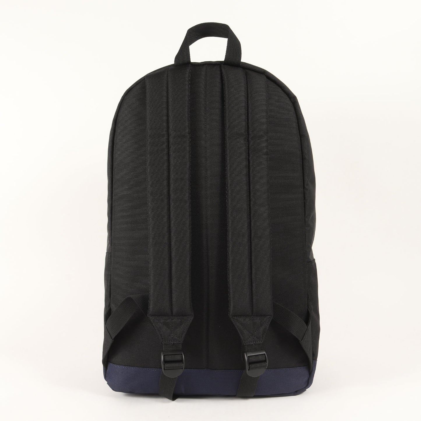 × fragment design コーデュラナイロン バックパック