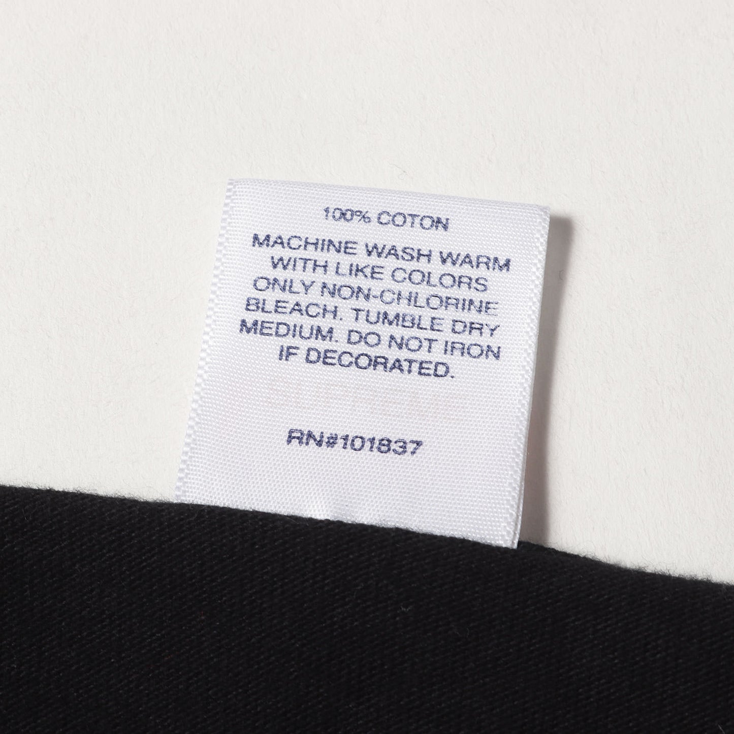 21SS ×KAWS チョークBOXロゴ Tシャツ(Chalk Box Logo Tee)