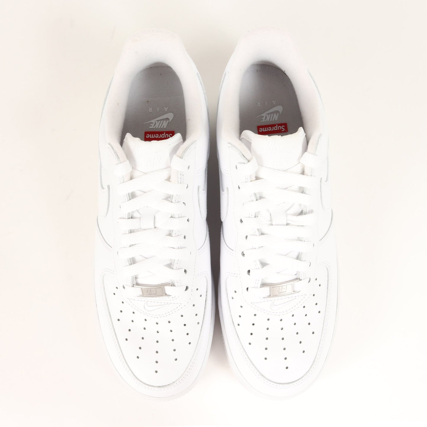 ×NIKE AIR FORCE 1 LOW / SUPREME (CU9225-100 / 2023年製)