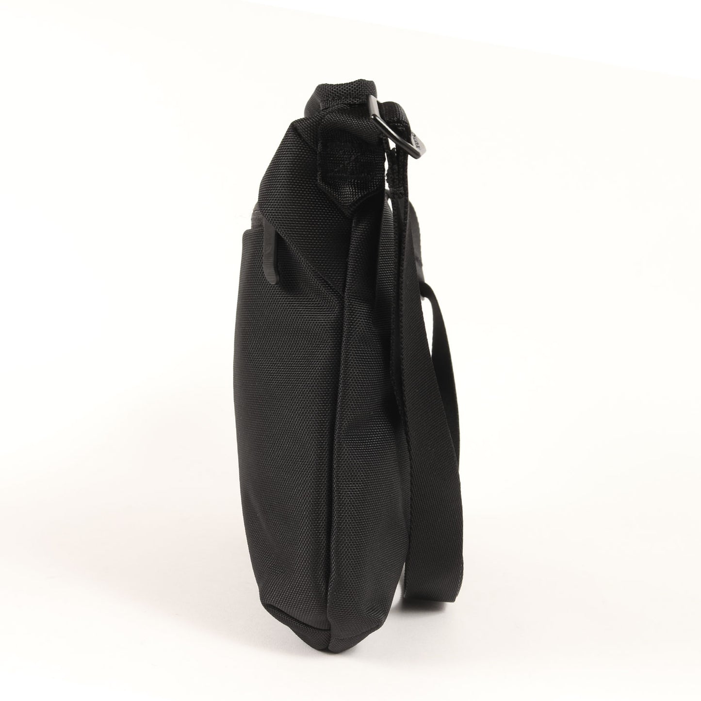 現行モデル シャトルショルダーポーチ / バッグ(Shuttle Shoulder Pouch)