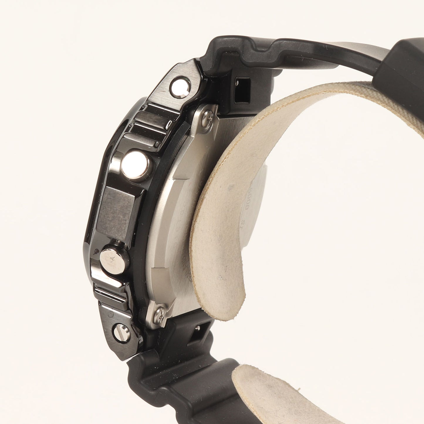 GM-5600B-1JF メタルカバード 腕時計 / ウォッチ