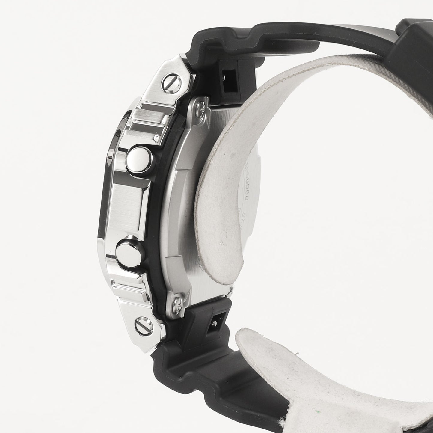 GM-5600U-1JF メタルカバード 腕時計 / ウォッチ