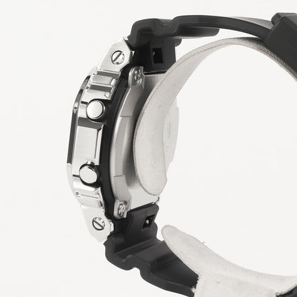 GM-5600U-1JF メタルカバード 腕時計 / ウォッチ